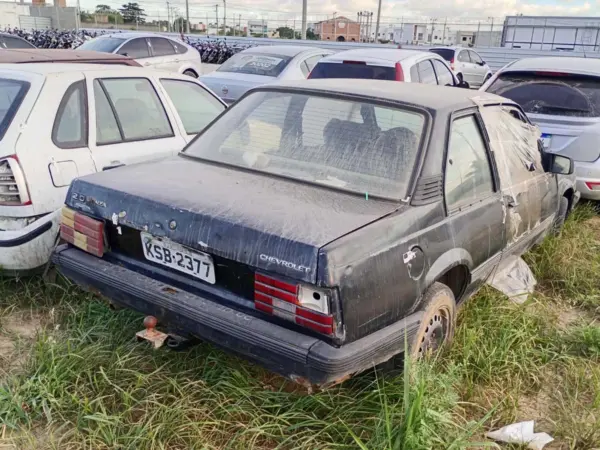 chevrolet-monza-leilao-veiculos-oportunidade-investir-renda-extra
