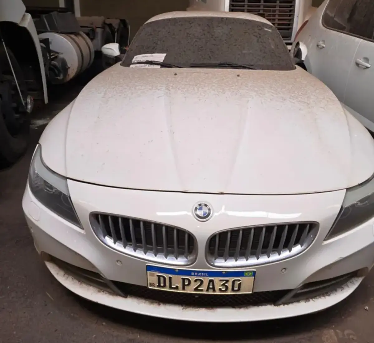 Carros e motos de luxo assim como caminhonetes no leilão do Ministério da Justiça
