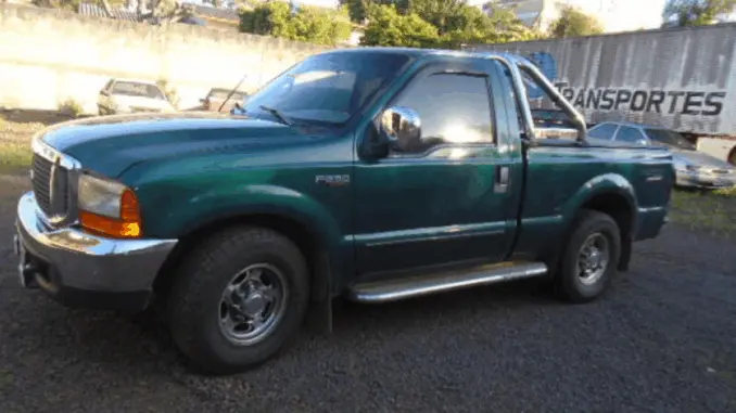 Caminhonetes Ford f250, Strada e Del Rey no Leilão da Justiça Estadual