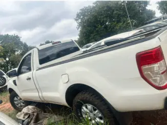 Caminhão Mercedes e Scania caminhonetes e carros no leilão do Ministério da Justiça