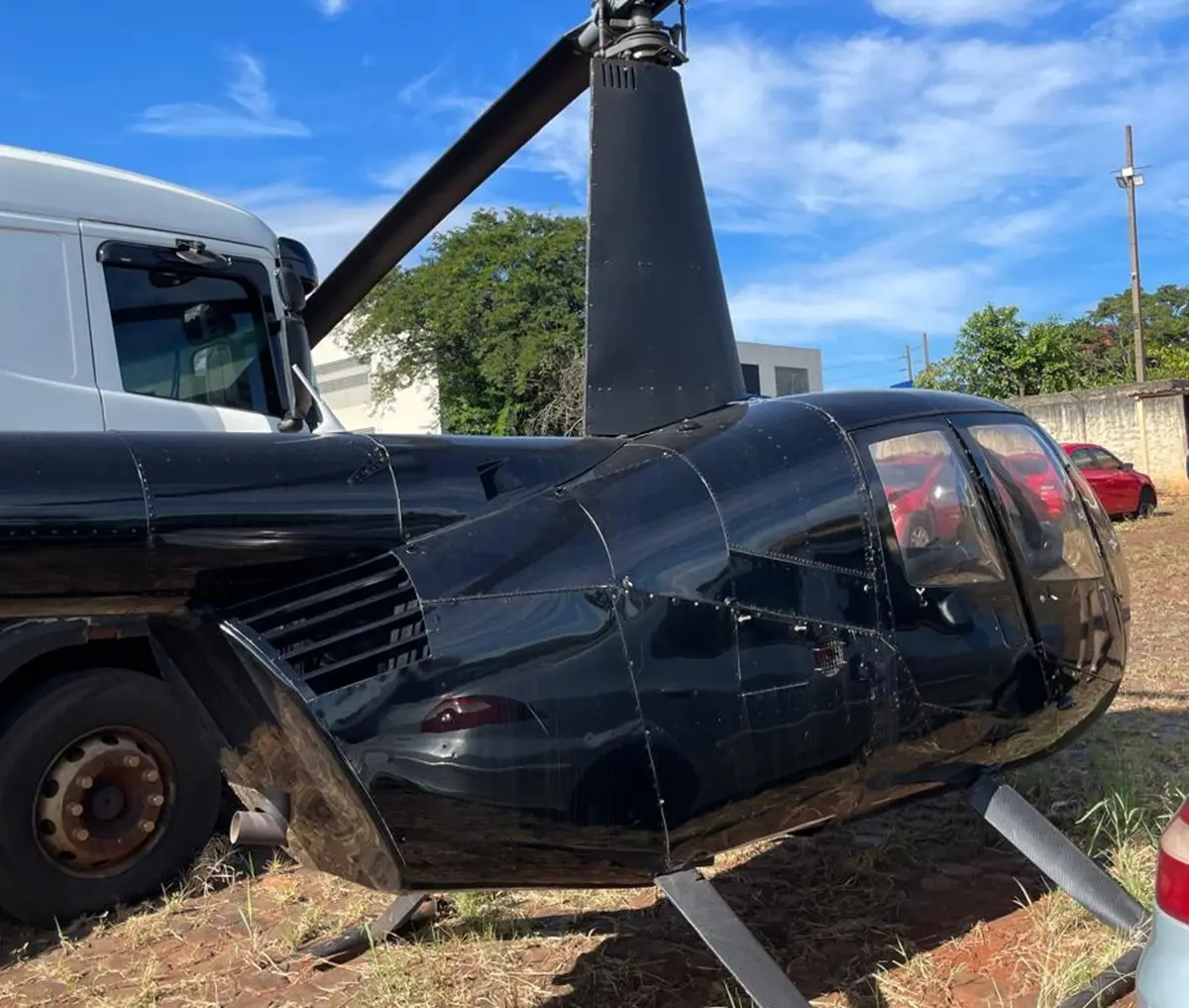 Leilão do Minísterio da Justiça tem Helicóptero assim como Dodge Ram e Scania