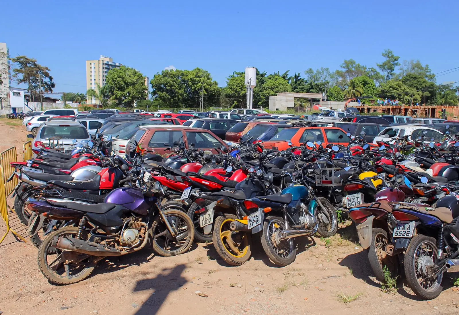 Leilão do Detran tem carros e motos