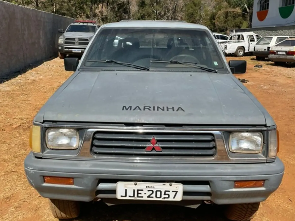Leilão da Marinha tem Caminhonetes 4x4 diesel