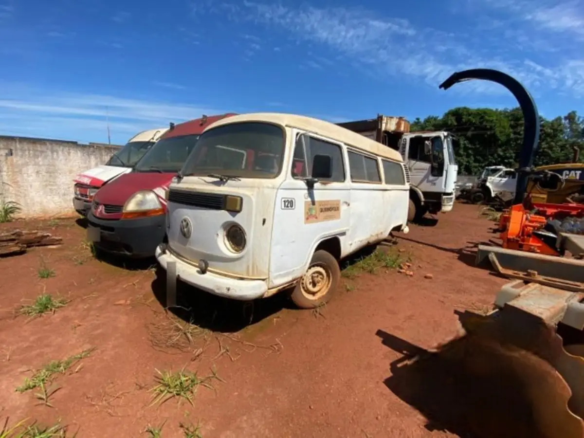 Leilão de Prefeitura tem Kombi, Caminhões e Carros