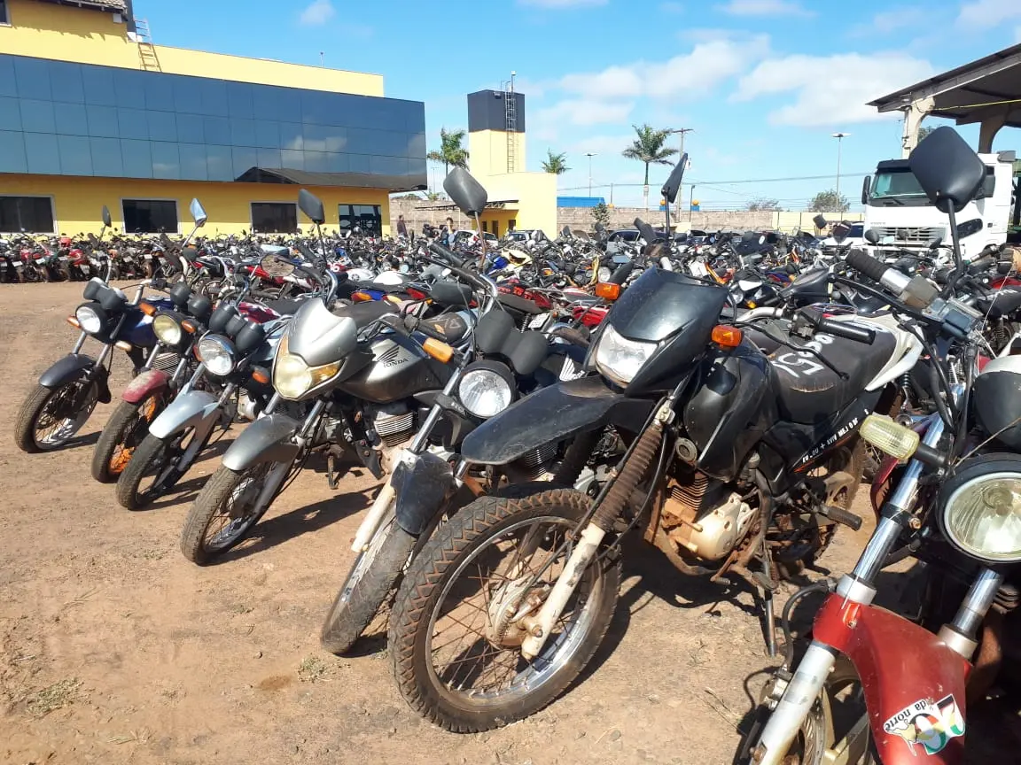 183 carro e motos a partir 450 reais no leilão do Detran