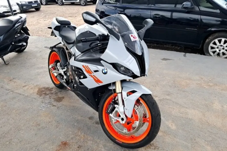 Motos como BMW S1000 RR e carros de luxo Como X6 em até 60x no leilão de Banco