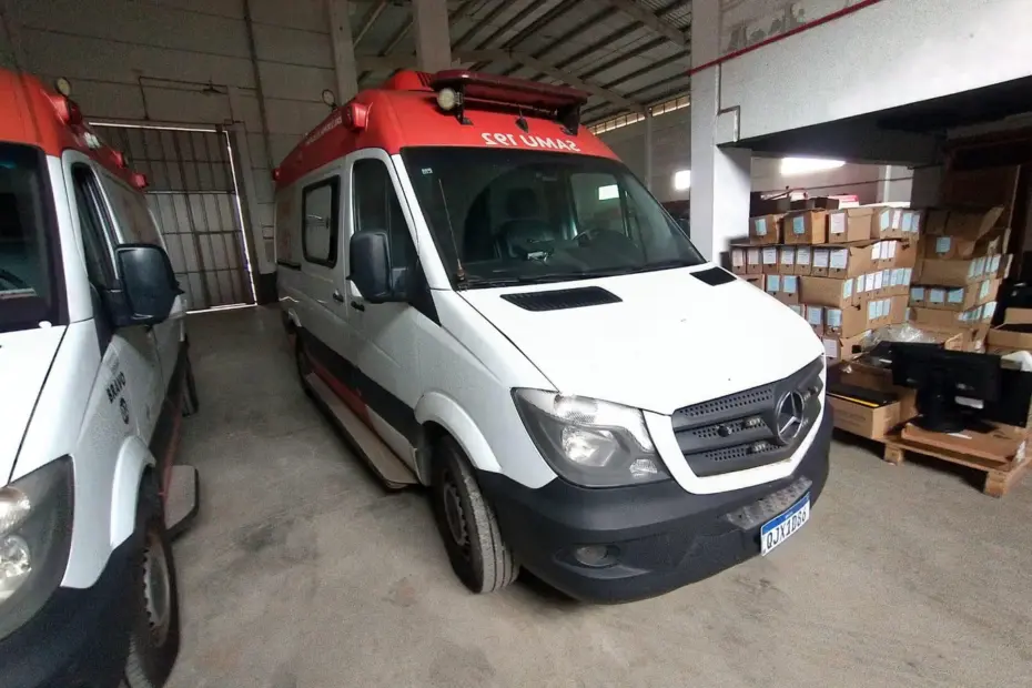 Leilão de Prefeitura tem Van Sprinter, GM S10, Santana e outros veículos