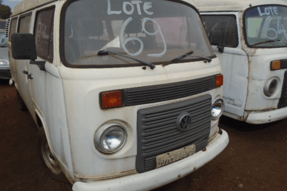 Leilão da Receita Feral tem 9 Volkswagen Kombi Furgão