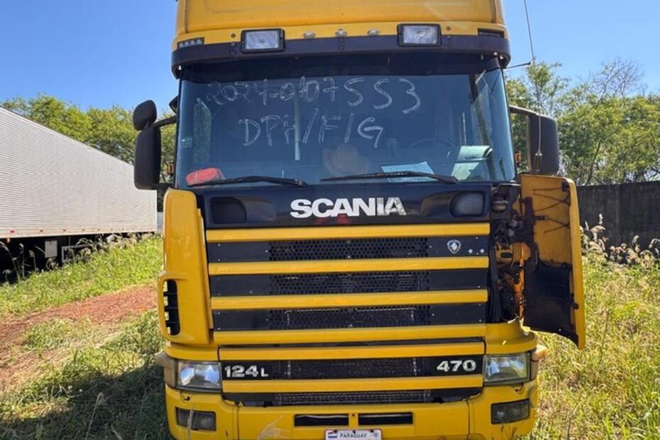 Caminhão Scania Caminhonetes e carros no leilão do Mistério da Justiça