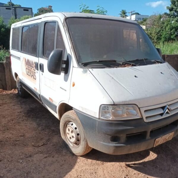 Citroen Jumper M33M Leilão de Prefeitura tem carros, ônibus, Vans e Materiais