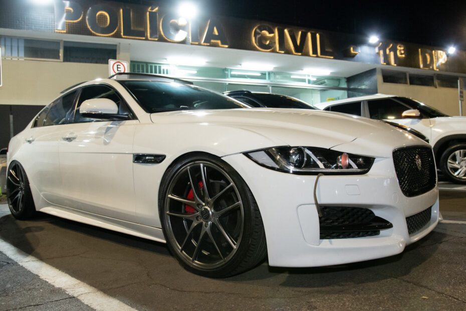 Golpe milionário em loja de carros de luxo: vítimas denunciam prejuízo
