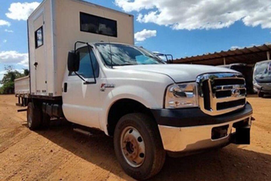 Leilão do Agronegócio tem Tratores, Caminhões, F4000 4x4 Caminhontes e Sprinter com até 40% de desconto