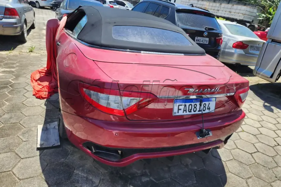 Luxo por preço baixo Leilão da Justiça oferece Maserati, Porsche e mais