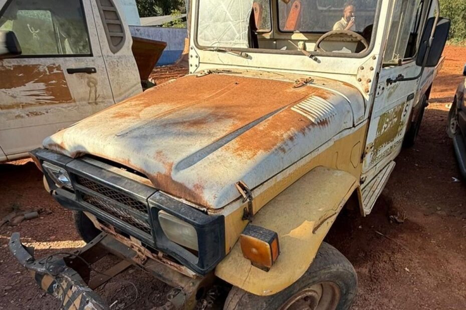 Toyota Bandeirante a partir de R$ 600 Trator por R$ 7 mil leilão de Prefeitura