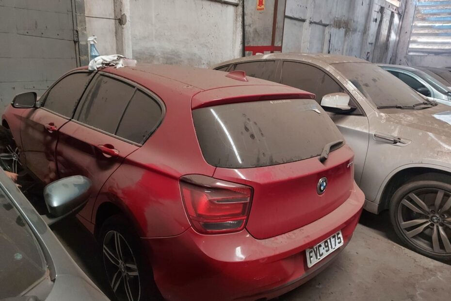 Carros de luxo BMW e Audi leilão de Combate ao trafico de drogas
