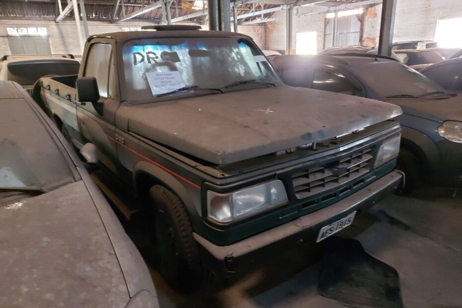 Caminhonetes D20, Dodge Ram caminhões e carros a partir de R$ 1.500 no leilão do Ministério da Justiça
