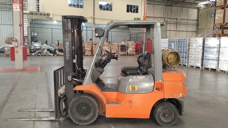 Empilhadeiras a partir de R$ 15 mil são destaque em leilão de empresa do setor industrial