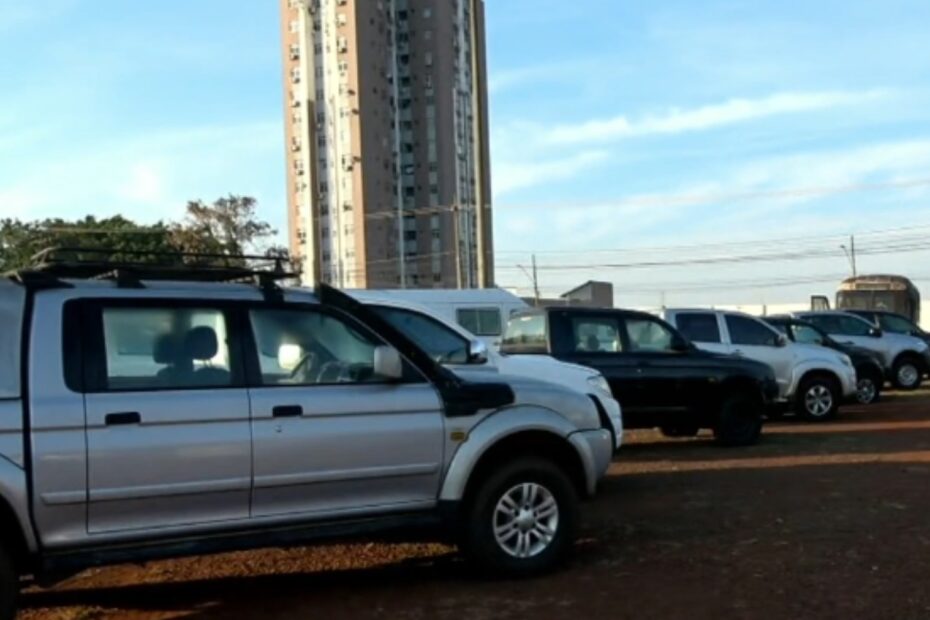 Leilão da Polícia Federal em Foz do Iguaçu tem veículos de alto padrão