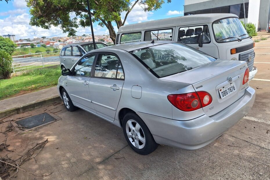 Leilão da prefeitura de Indaituba tem carros, motos e kombi