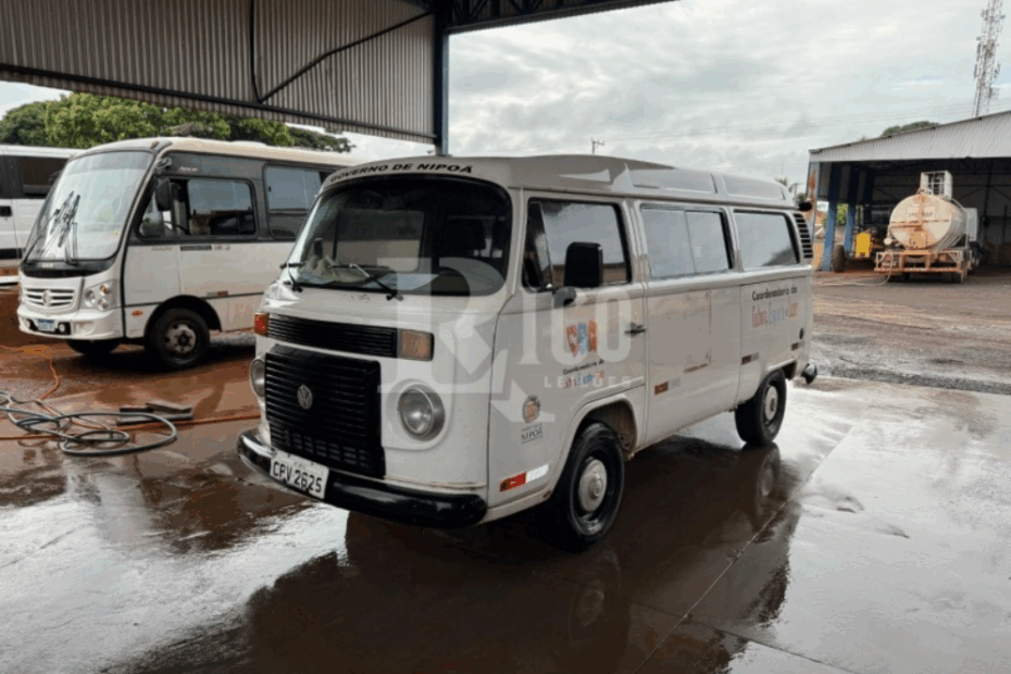 Leilão de Prefeitura tem Kombi, Saveiro, Tratores e Equipamentos