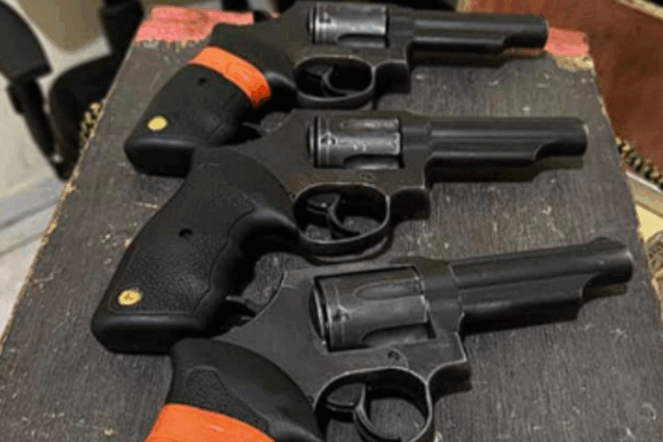 O Tribunal Regional do Trabalho trealiza leilão de Três Revolver Calibre 38