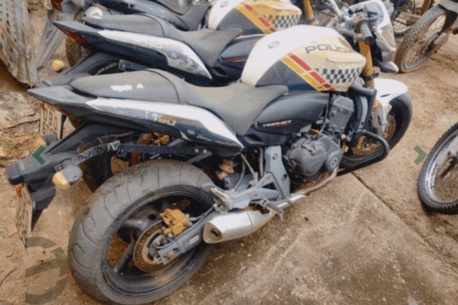 motos Hornet e XRE a leilão de viaturas da Polícia Militar