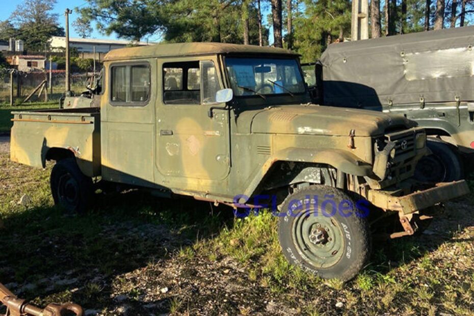 Caminhões 4x4 e caminhonetes leilão do Exército