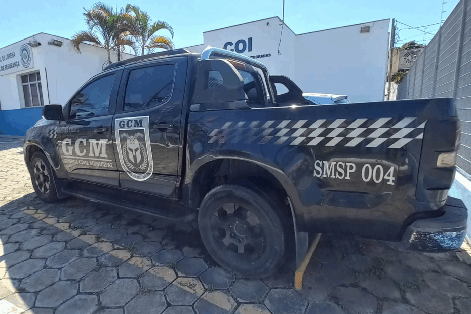 Caminhonetes carros e motos no leilão do Minísterio da Justiça