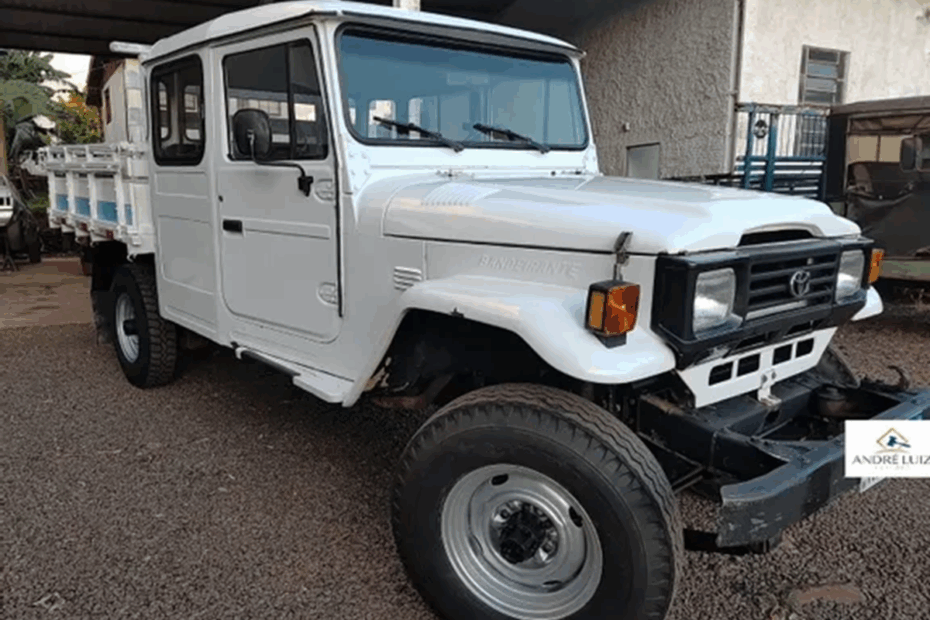 Leilão corporativo tem 10 Toyota Bandeirantes