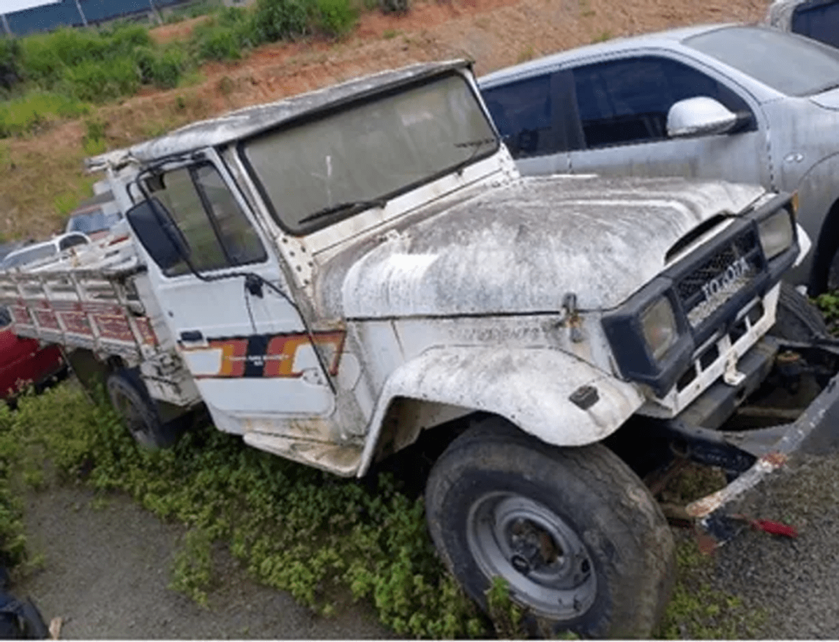 Leilão da PRF tem Caminhonete Caminhão e carros