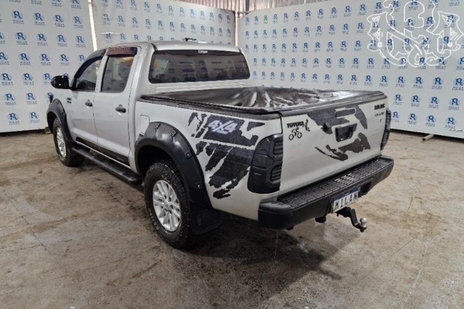 Leilão de veículos recuperados de finaciamento tem carros, motos e SUV de luxo em até 12x no cartão