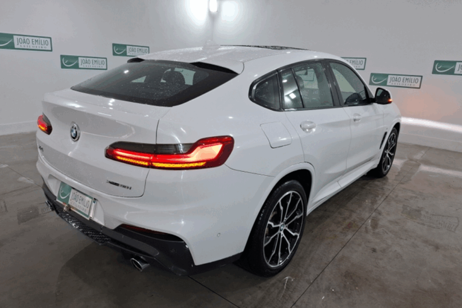 Leilão de veículos retomados de finaciamento tem BMW X4, caminhão e caminhonetes