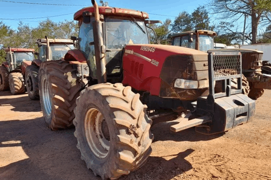 Leilão do Agronégocio tem tratores caminhões e caminhonetes