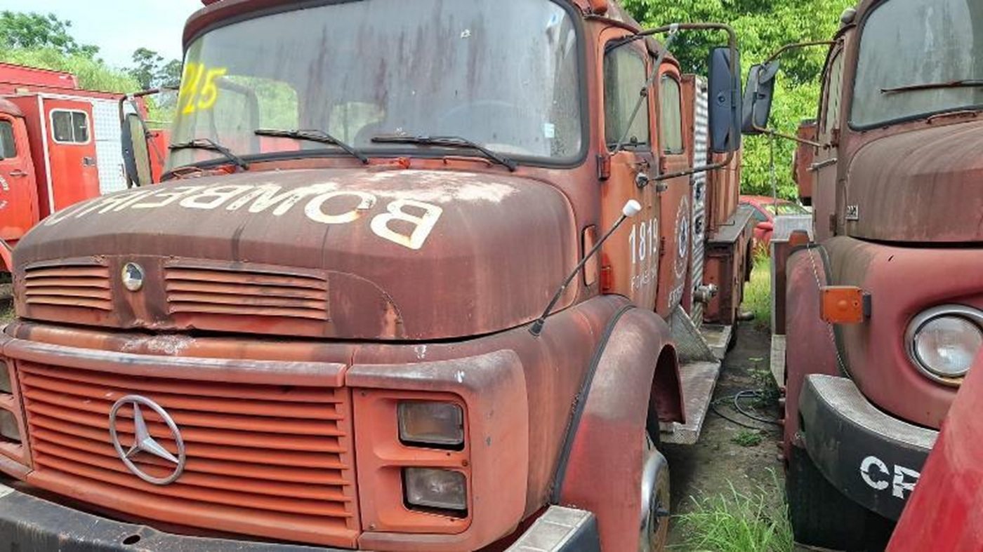 Leilão do Bombeiros tem Sprinter e Caminhão