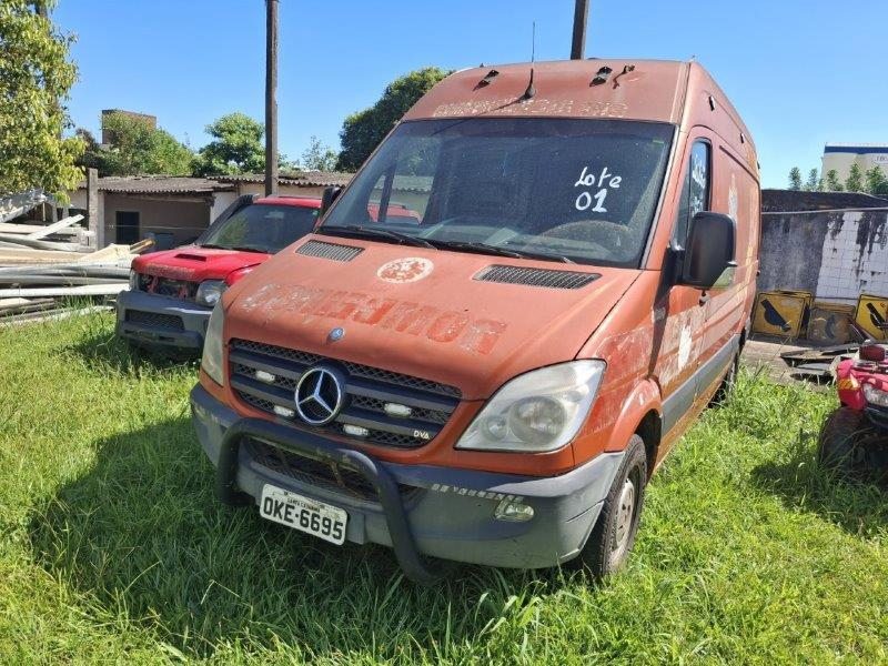 Sprinter e Kombi no leilão no leilão dos Bombeiros e Polícia Militar