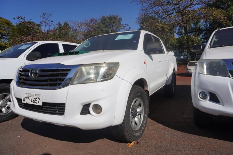 caminhonete toyota hilux 4x4 no leilão do goberno estadual