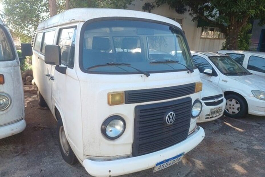 Kombi e Fiorino Furgão leilão de Prefeitura
