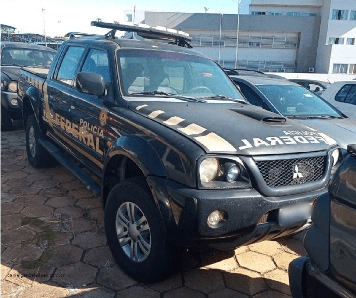 19 caminhonetes Mitsubishi L200 4x4 leilão de viaturas da Polícia Federal