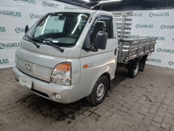 Caminhão Hyundai HR leilão de veículos retomados