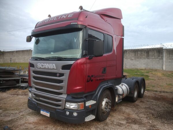 Caminhão Scania leilão de veículos retomados