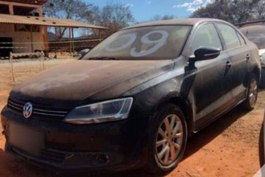 Jetta TSI, Corolla e outros veículos no leilão de Prefeitura