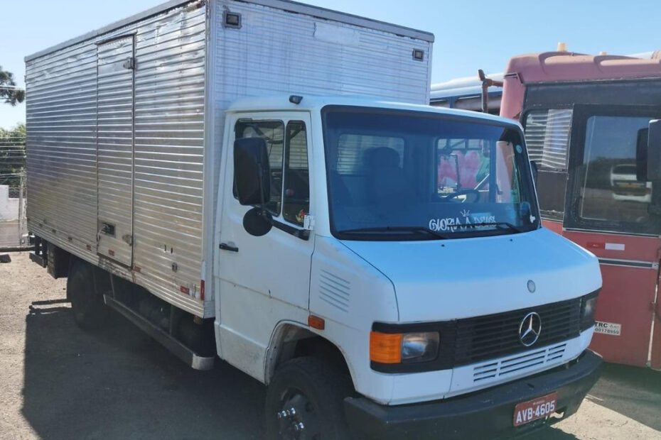 Leilão da Justiça Federal tem caminhão carros e equipamentos eletronicos
