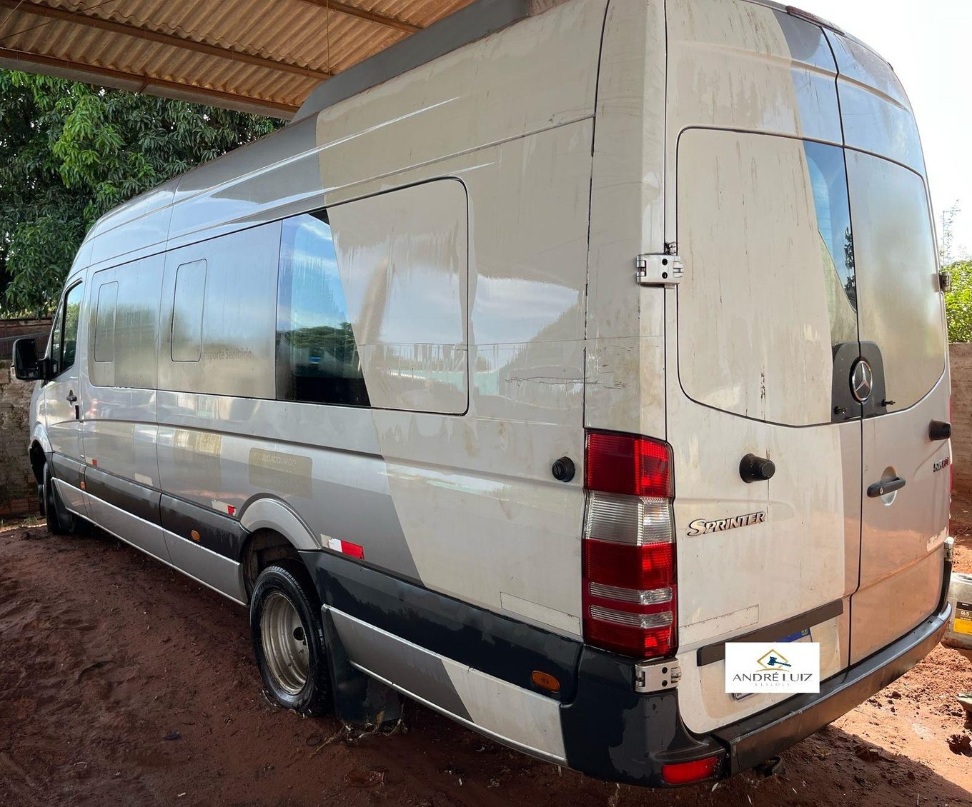 Leilão de Prefeitura tem Sprinter carros e Kombi