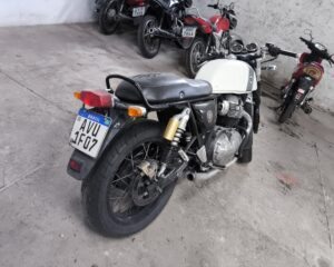 Leilão de Trânsito tem moto Honda Biz e CG Royal Enfild
