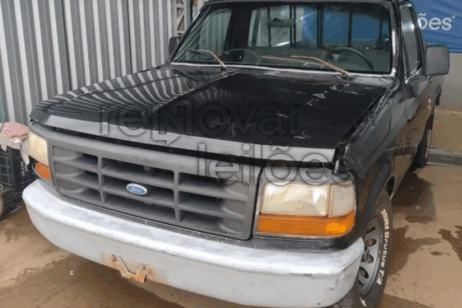 Leilão de Veiculos Retomados tem caminhonetes como Ford F1000, SUV de Luxo BMW X6 e Audi Q3 e caminhões
