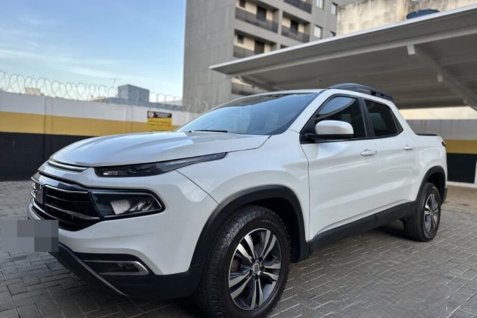 Leilão de coperativa de credito tem caminhonetes Toro e L200 Triton Seminovas