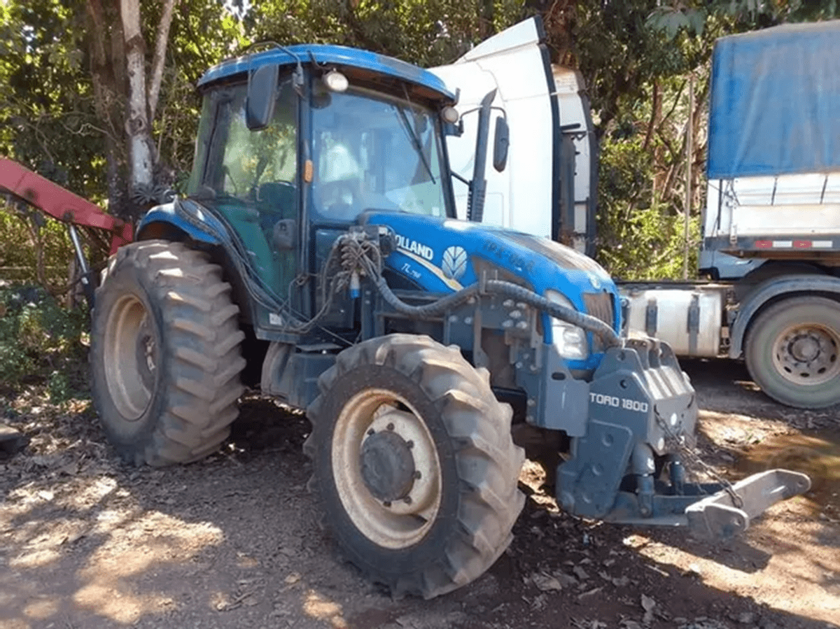 Leilão do Agronegócio tem tratores, mini carregadeira e outros implementos agrícola