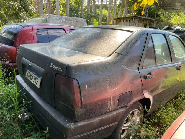 Leilão do Detran tem Tempra, Santana e outros veículos clássicos a partir de R$ 980