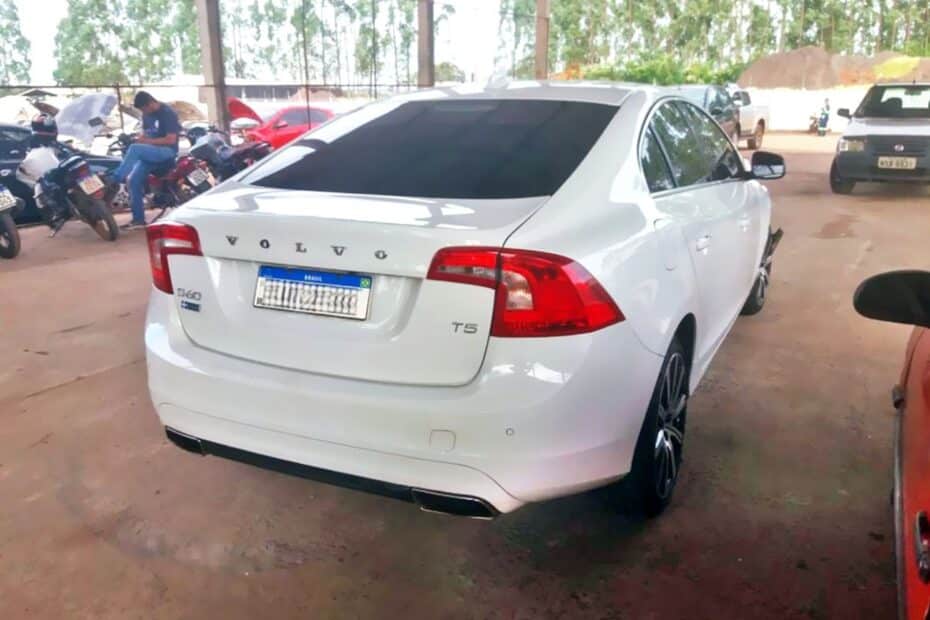 Volvo S60 e moto econômica estão entre os destaques do leilão do Detran-MS com