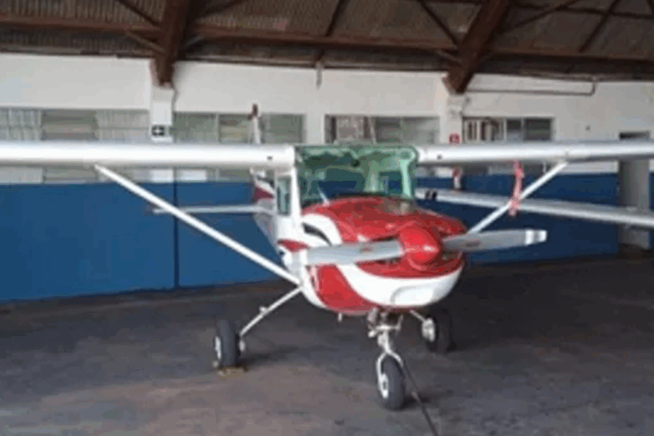 Avião Cessna a partir de 120 mil reais no leilão do Tribunal de Justiça do Paraná